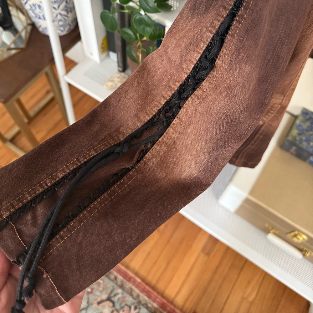 Brown Blazer with Structured Silhouette and Soft Texture